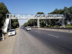ساخت و حمل و نصب 5 دستگاه پل عابر پیاده در استان گلستان